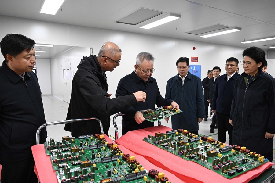 沈晓明调研湘西州经济社会发展情况